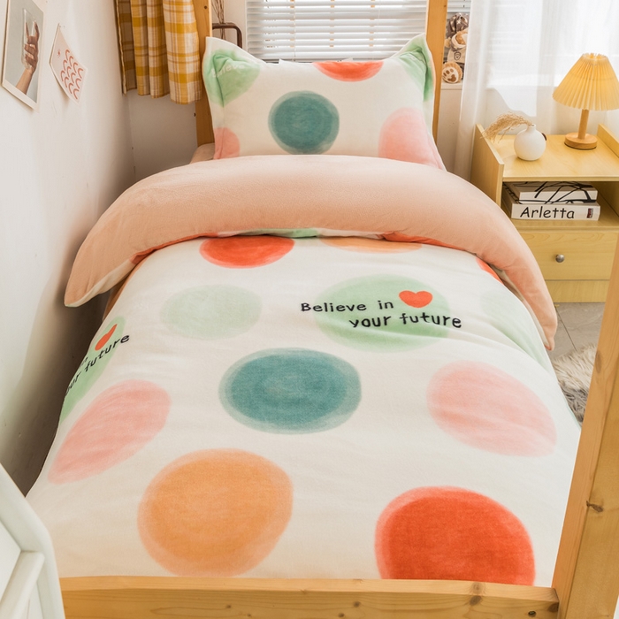 91家纺网 家纺一手货源 找家纺 宅部落 2025新款学生宿舍牛奶绒三件套宿舍三件套上下铺三件套 炫彩