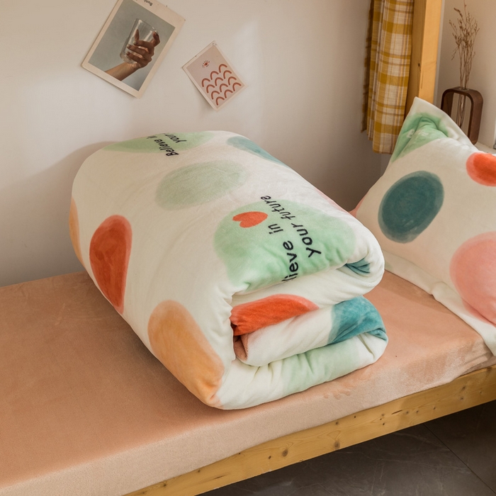 91家纺网 家纺一手货源 找家纺 宅部落 2025新款学生宿舍牛奶绒三件套宿舍三件套上下铺三件套 炫彩