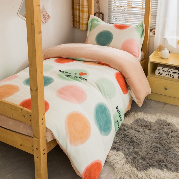 91家纺网 家纺一手货源 找家纺 宅部落 2025新款学生宿舍牛奶绒三件套宿舍三件套上下铺三件套 炫彩