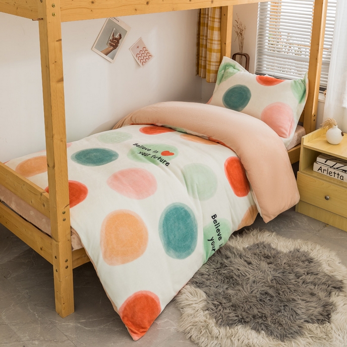 91家纺网 家纺一手货源 找家纺 宅部落 2025新款学生宿舍牛奶绒三件套宿舍三件套上下铺三件套 炫彩