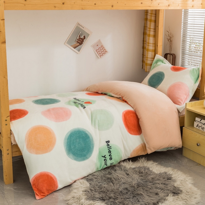 91家纺网 家纺一手货源 找家纺 宅部落 2025新款学生宿舍牛奶绒三件套宿舍三件套上下铺三件套 炫彩