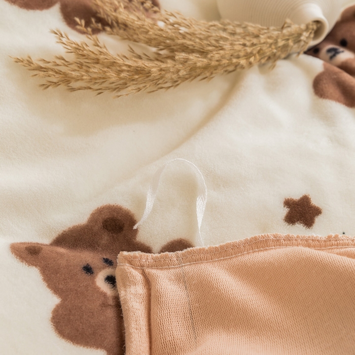 91家纺网 家纺一手货源 找家纺 宅部落 2025新款学生宿舍牛奶绒三件套宿舍三件套上下铺三件套 小棕熊