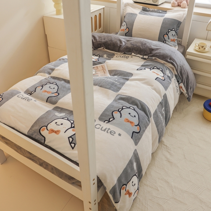 91家纺网 家纺一手货源 找家纺 宅部落 2025新款学生宿舍牛奶绒三件套宿舍三件套上下铺三件套 小恐龙