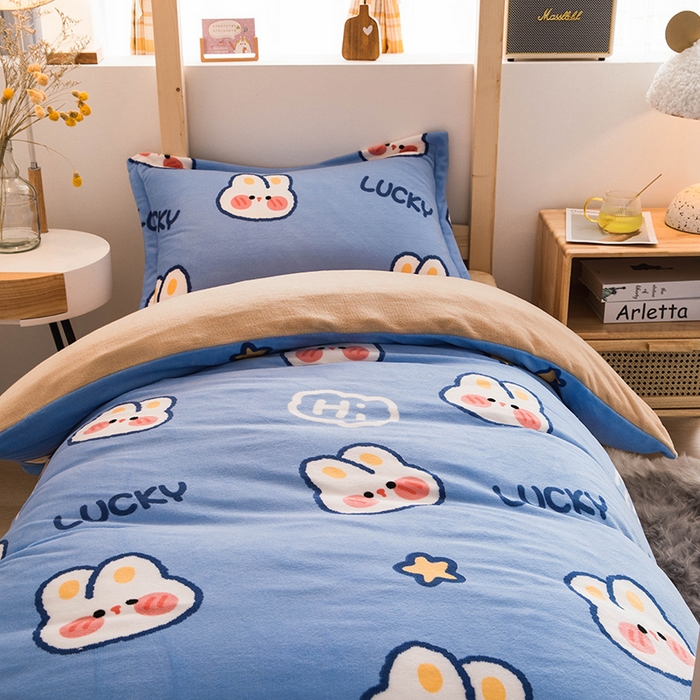 91家纺网 家纺一手货源 找家纺 宅部落 2025新款学生宿舍牛奶绒三件套宿舍三件套上下铺三件套 幸运兔