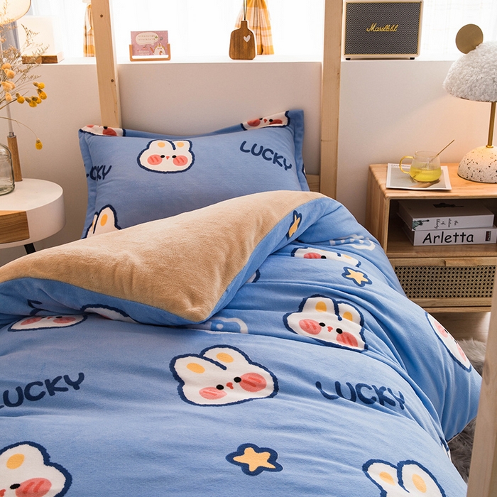 91家纺网 家纺一手货源 找家纺 宅部落 2025新款学生宿舍牛奶绒三件套宿舍三件套上下铺三件套 幸运兔