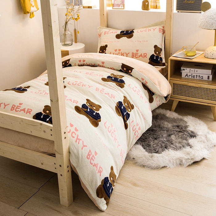 91家纺网 家纺一手货源 找家纺 宅部落 2025新款学生宿舍牛奶绒三件套宿舍三件套上下铺三件套 小睡熊