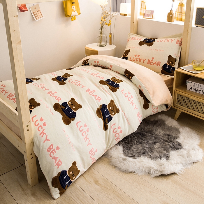 91家纺网 家纺一手货源 找家纺 宅部落 2025新款学生宿舍牛奶绒三件套宿舍三件套上下铺三件套 小睡熊