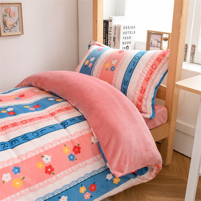 91家纺网 家纺一手货源 找家纺 宅部落 2025新款学生宿舍牛奶绒三件套宿舍三件套上下铺三件套 蝶恋花