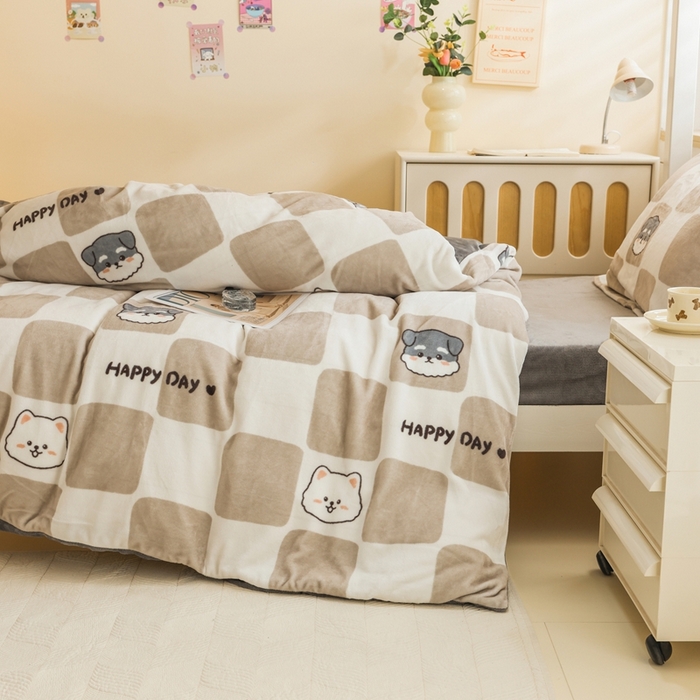 91家纺网 家纺一手货源 找家纺 宅部落 2025新款学生宿舍牛奶绒三件套宿舍三件套上下铺三件套 享受生活