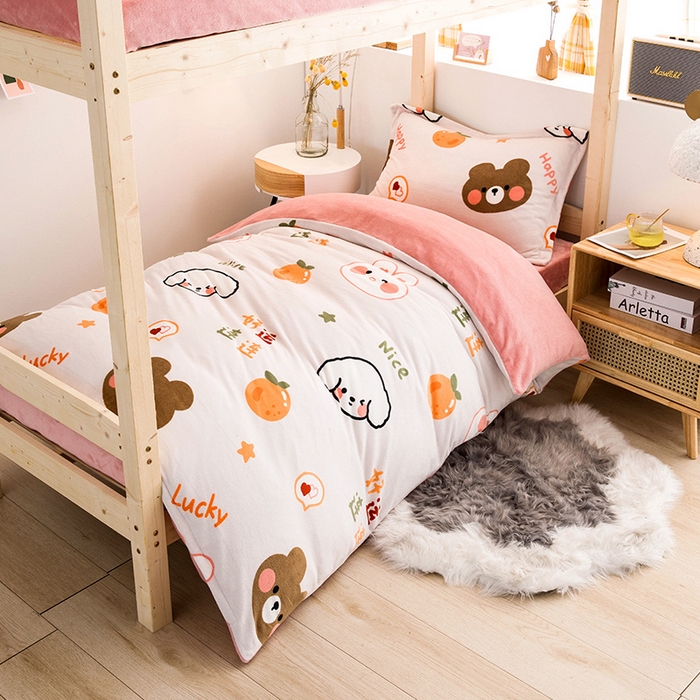 91家纺网 家纺一手货源 找家纺 宅部落 2025新款学生宿舍牛奶绒三件套宿舍三件套上下铺三件套 好运连连