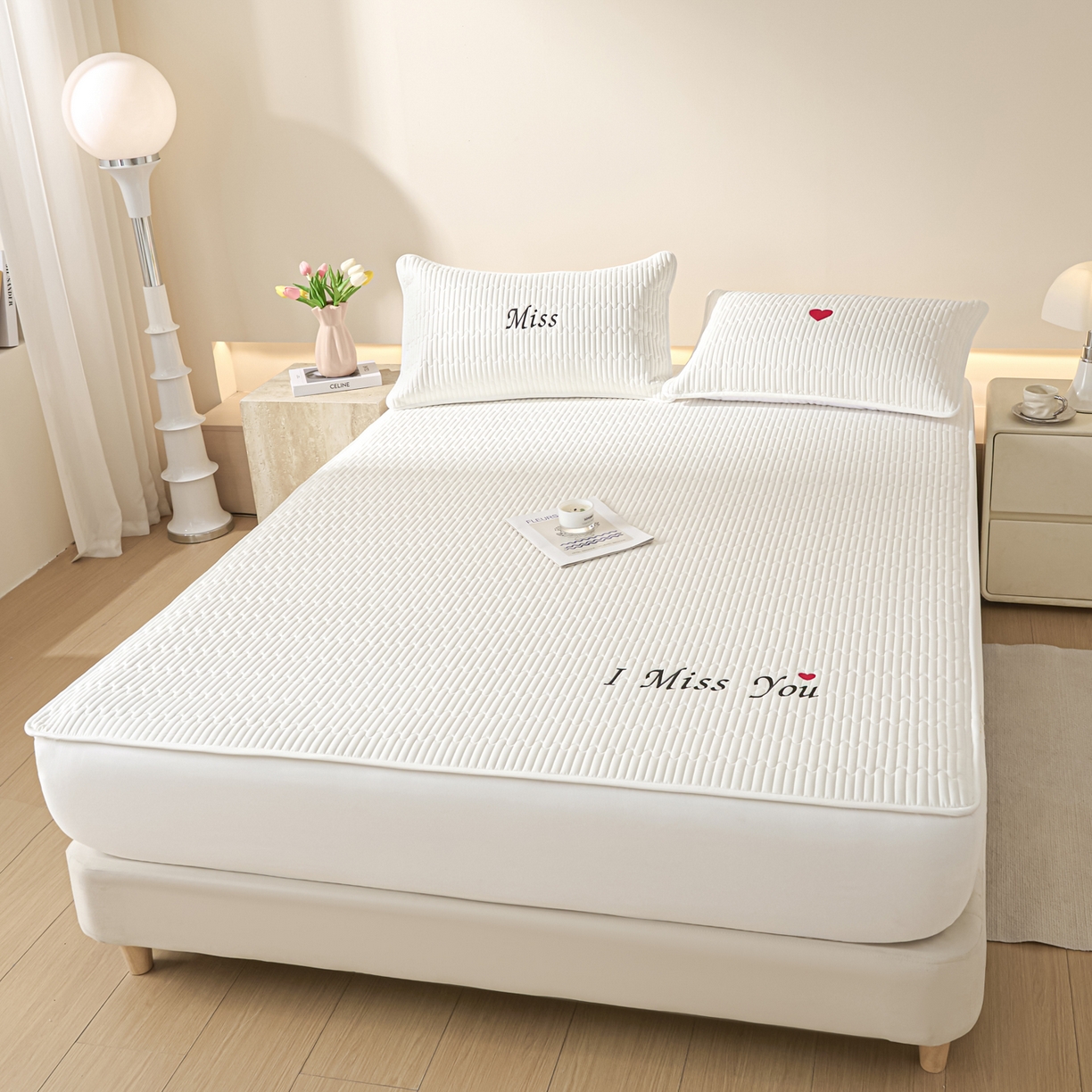 91家纺网 家纺一手货源 找家纺 （总）卡伦家纺 2025新款A类刺绣夹棉床笠情书系列