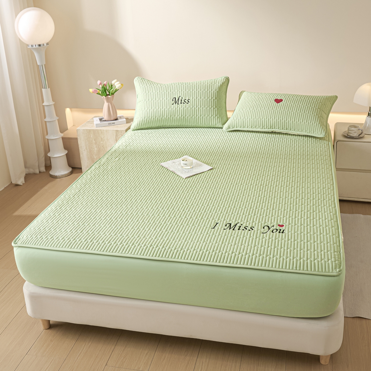 91家纺网 家纺一手货源 找家纺 卡伦家纺 2025新款A类刺绣夹棉床笠情书系列 青萝情书