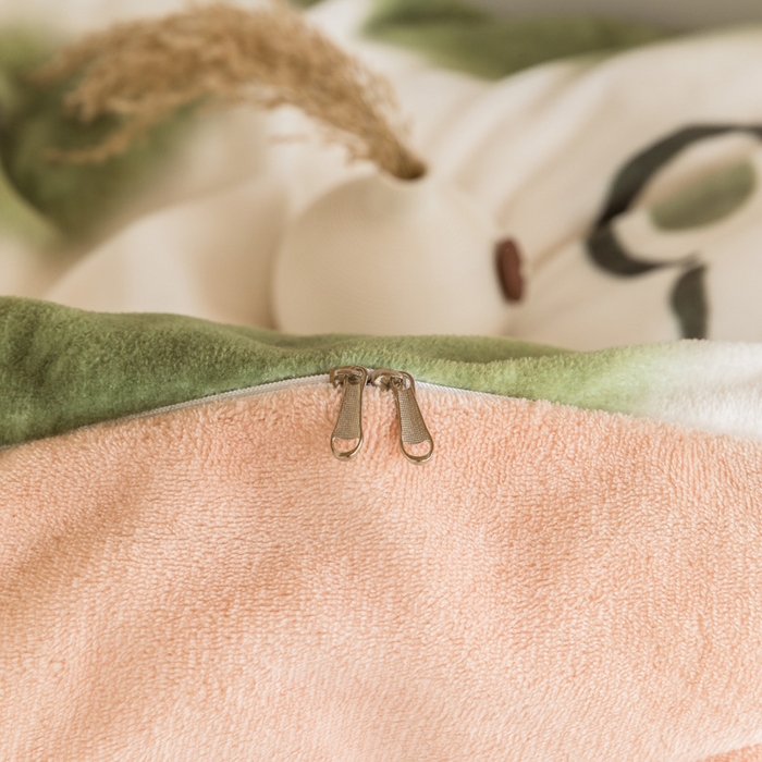 91家纺网 家纺一手货源 找家纺 宅部落 2025新款学生宿舍牛奶绒三件套宿舍三件套上下铺三件套 绿心熊