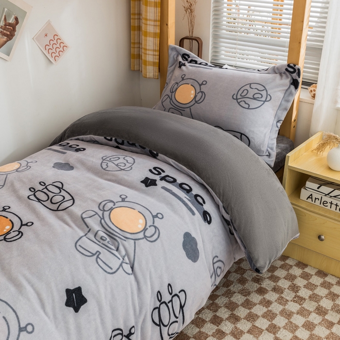 91家纺网 家纺一手货源 找家纺 宅部落 2025新款学生宿舍牛奶绒三件套宿舍三件套上下铺三件套 快乐星球