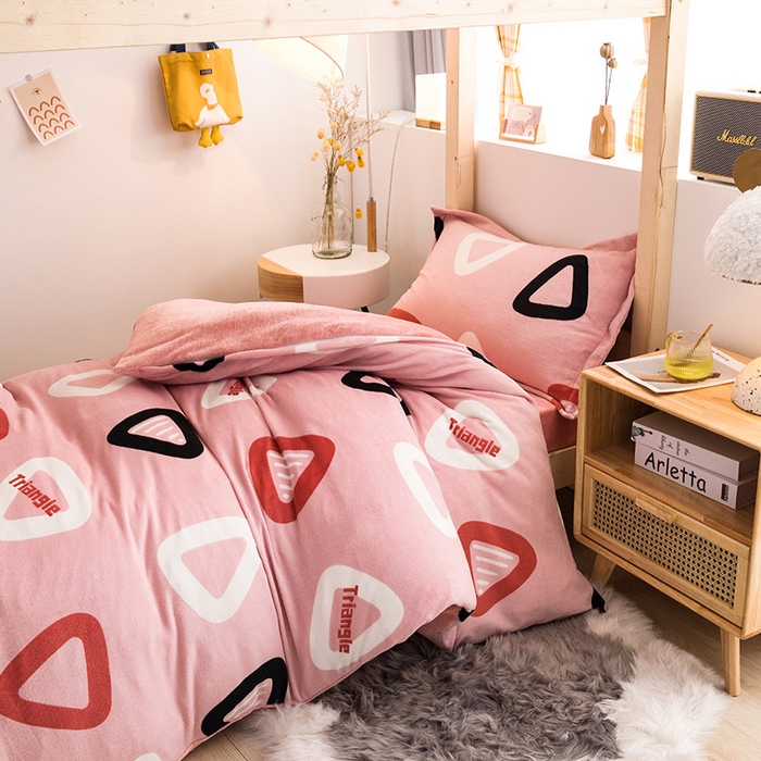 91家纺网 家纺一手货源 找家纺 宅部落 2025新款学生宿舍牛奶绒三件套宿舍三件套上下铺三件套 简约时代