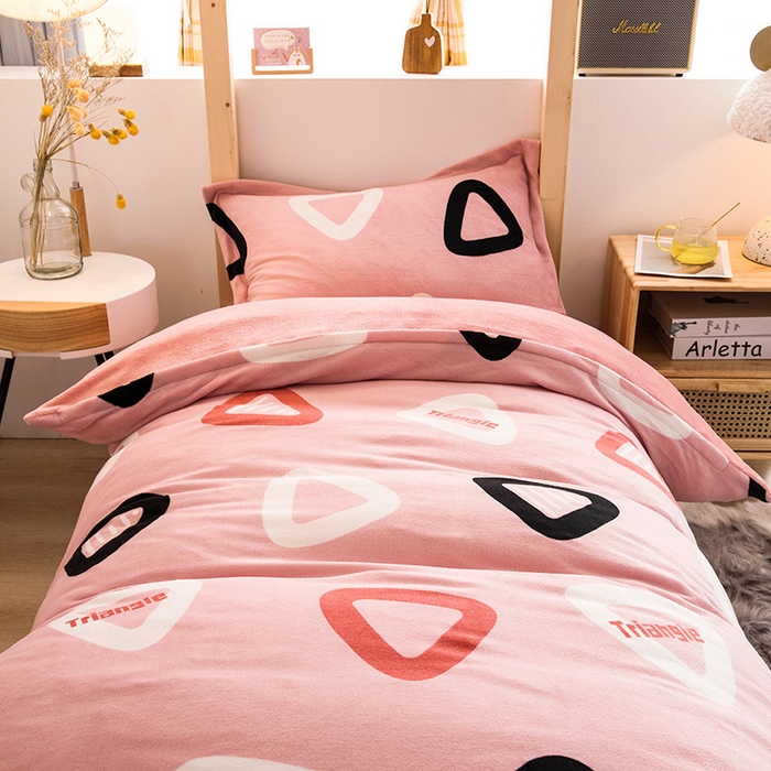 91家纺网 家纺一手货源 找家纺 宅部落 2025新款学生宿舍牛奶绒三件套宿舍三件套上下铺三件套 简约时代