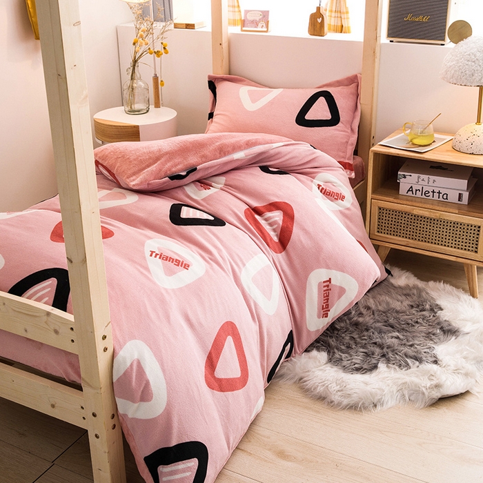 91家纺网 家纺一手货源 找家纺 宅部落 2025新款学生宿舍牛奶绒三件套宿舍三件套上下铺三件套 简约时代