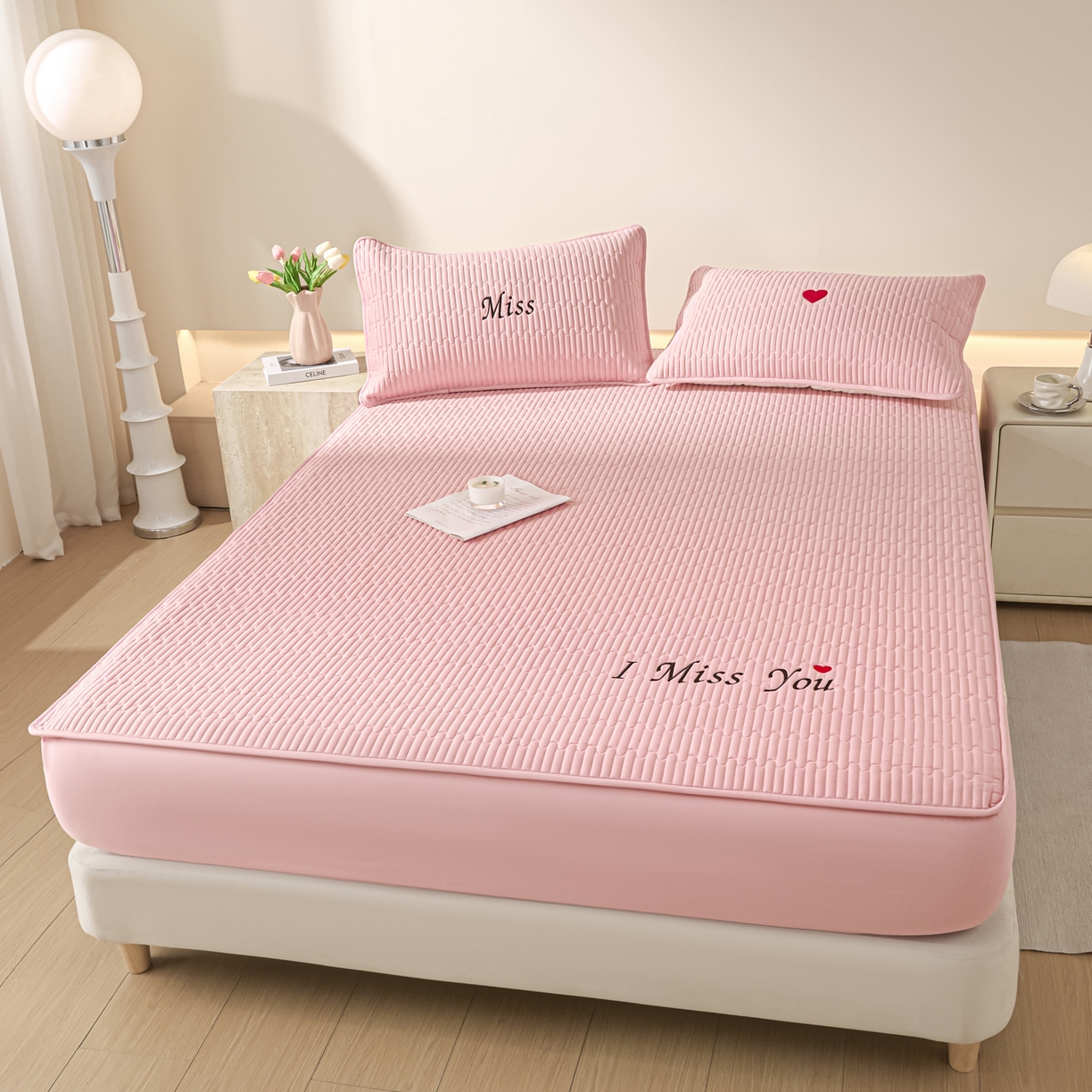 卡伦家纺 2025新款A类刺绣夹棉床笠情书系列 粉韵情书