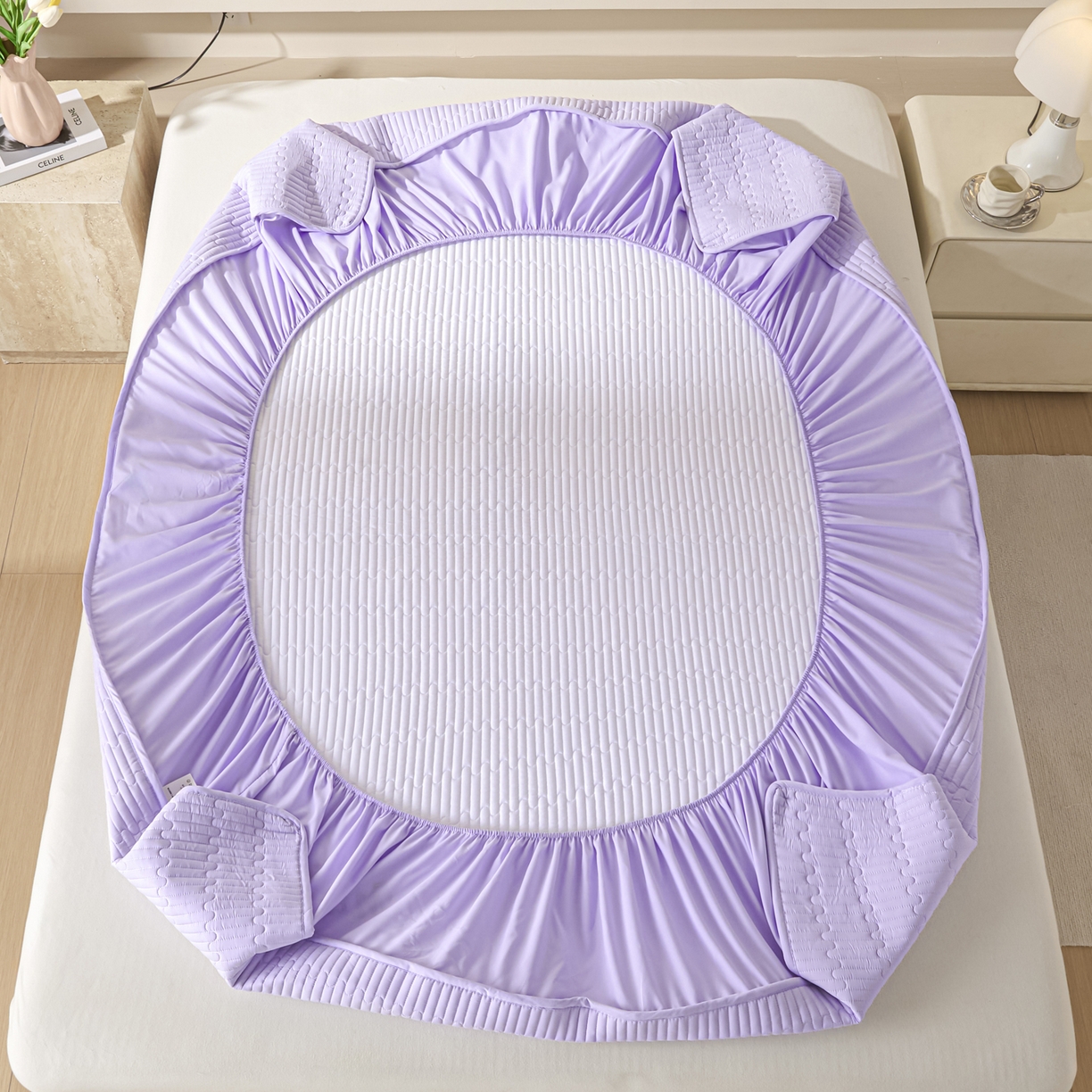 91家纺网 家纺一手货源 找家纺 卡伦家纺 2025新款A类刺绣夹棉床笠情书系列 紫菱情书