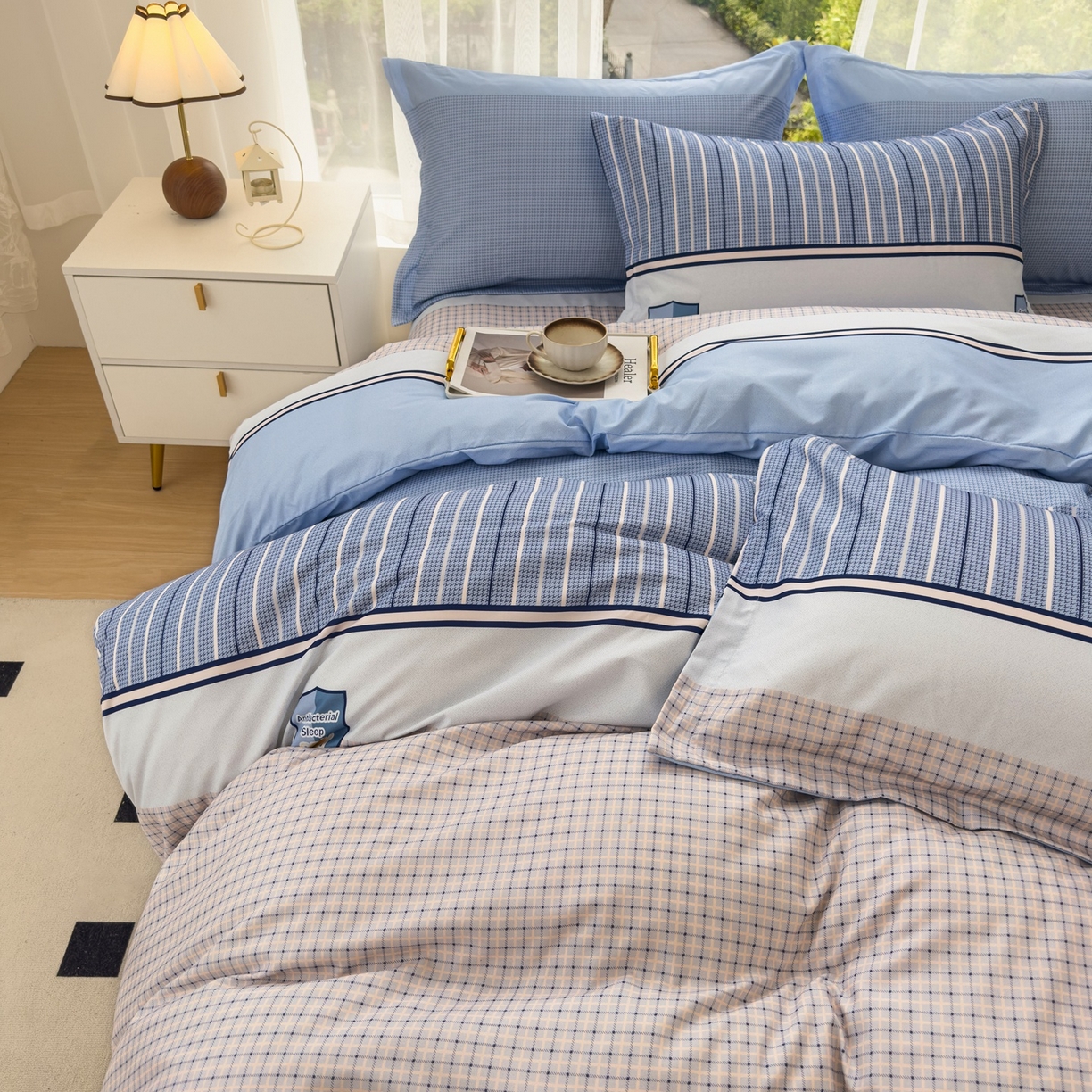 91家纺网 家纺一手货源 找家纺 优纤家纺 2025新款120克磨毛斜纹卡通花卉印花植物羊绒四件套 绅士格调