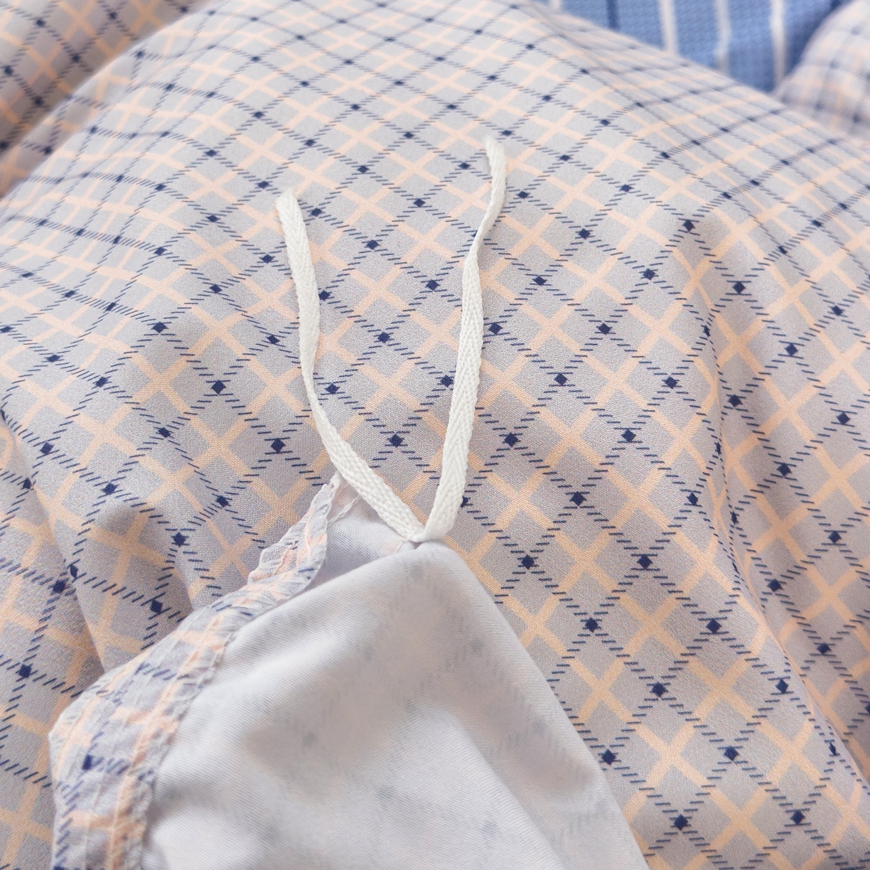 91家纺网 家纺一手货源 找家纺 优纤家纺 2025新款120克磨毛斜纹卡通花卉印花植物羊绒四件套 绅士格调