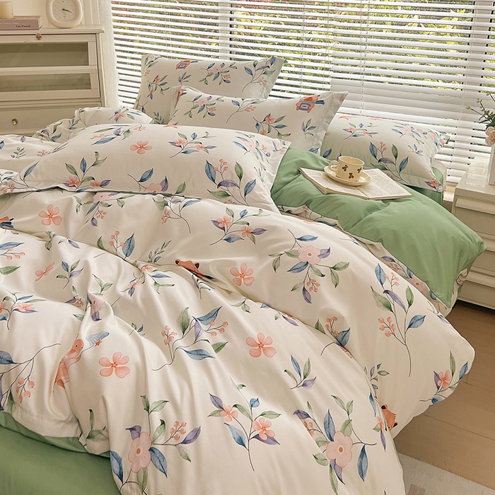 91家纺网 家纺一手货源 找家纺 优纤家纺 2025新款120克磨毛斜纹卡通花卉印花植物羊绒四件套 小熊指挥官