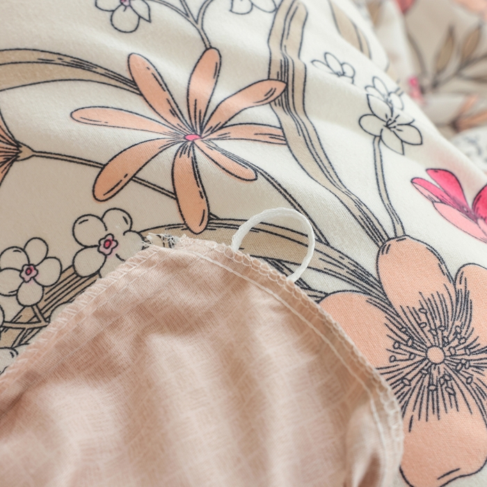 91家纺网 家纺一手货源 找家纺 优纤家纺 2025新款120克磨毛斜纹卡通花卉印花植物羊绒四件套 小园如玉