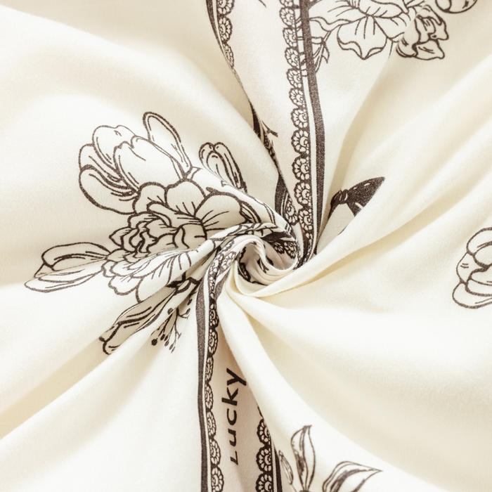 91家纺网 家纺一手货源 找家纺 优纤家纺 2025新款120克磨毛斜纹卡通花卉印花植物羊绒四件套 怡静花开