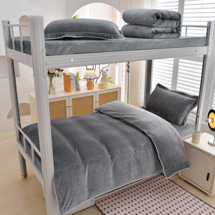 91家纺网 家纺一手货源 找家纺 （总）居尚2025直播爆款高克重印花牛奶绒法莱绒学生三件套 