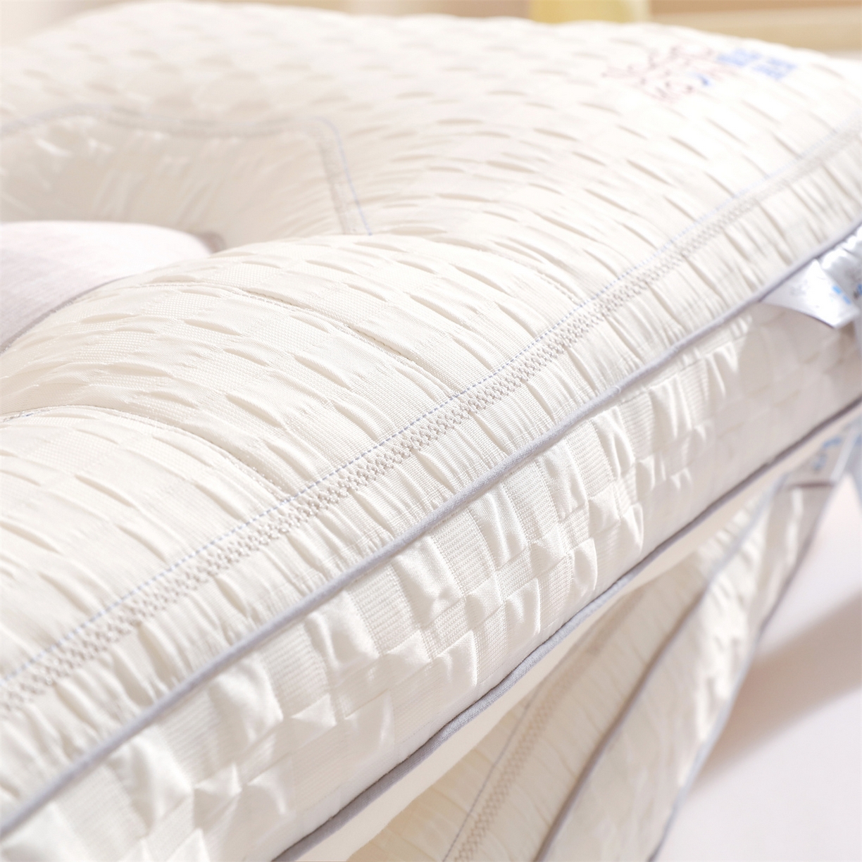 91家纺网 家纺一手货源 找家纺 （总）麦肯锡 2025新款深睡星球定型枕枕头枕芯