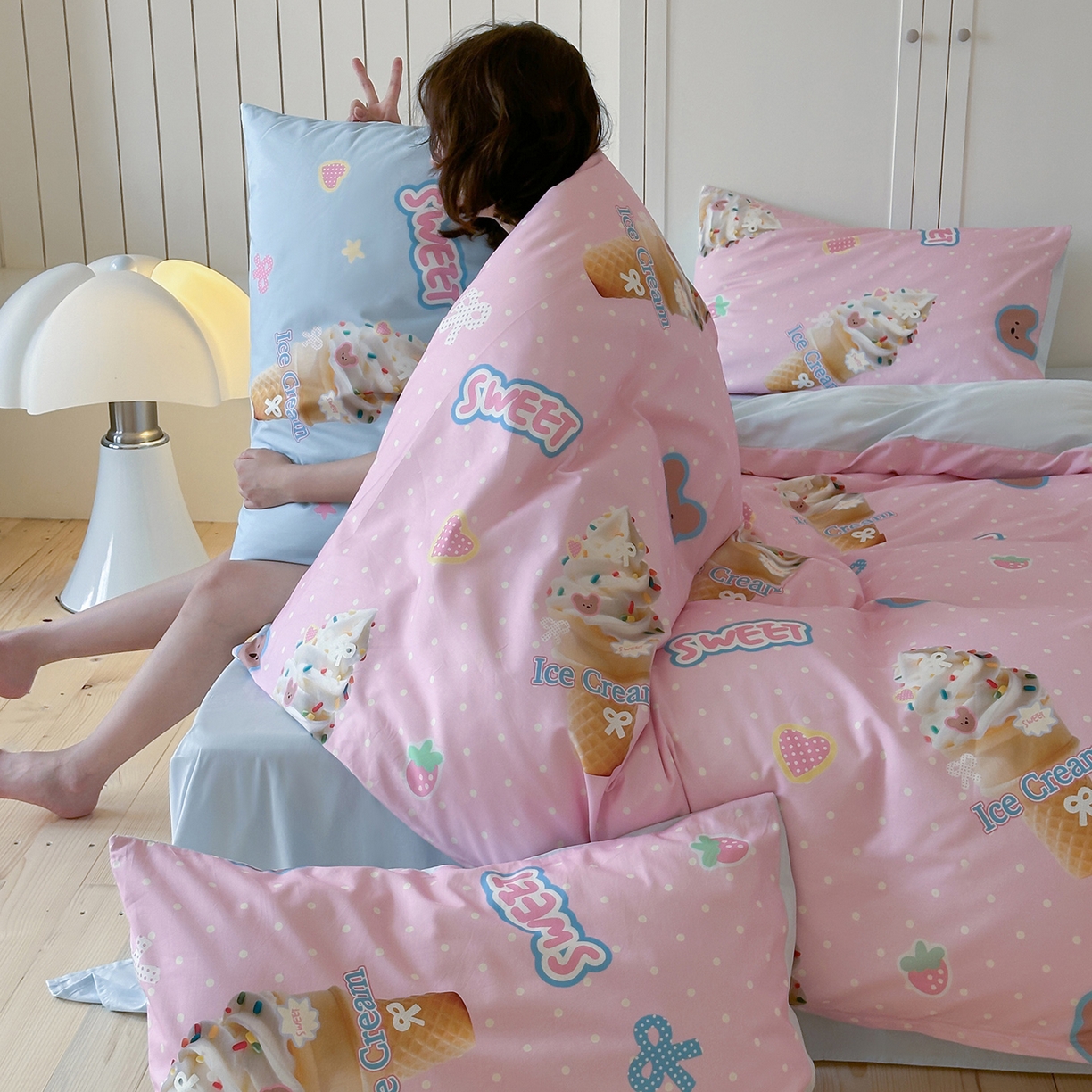 91家纺网 家纺一手货源 找家纺 桃子家居 2025新款纯棉数码印花5D卡通混搭可爱少女纯棉系列四件套 棉5D-熊熊冰淇淋粉