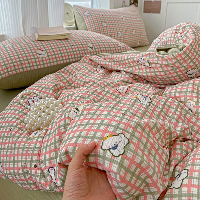 91家纺网 家纺一手货源 找家纺 一比一 2026新款云感皱皱双层纱四件套-简单款 格纹西高地