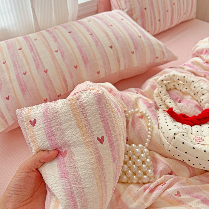 91家纺网 家纺一手货源 找家纺 一比一 2026新款云感皱皱双层纱四件套-简单款 红爱心