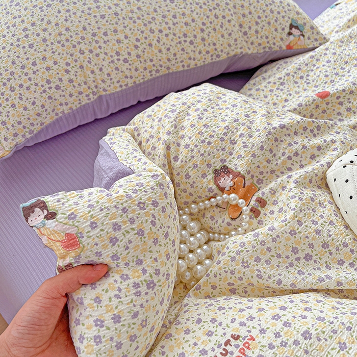 91家纺网 家纺一手货源 找家纺 一比一 2026新款云感皱皱双层纱四件套-简单款 花影女孩