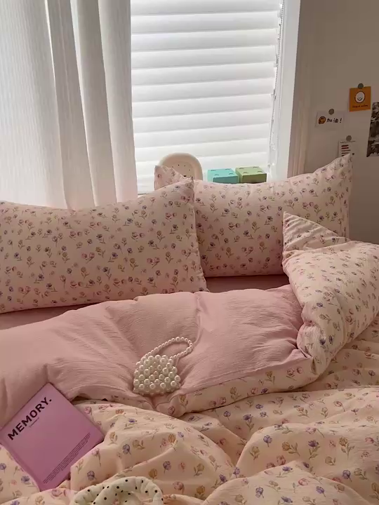 91家纺网 家纺一手货源 找家纺 一比一 2026新款云感皱皱双层纱四件套-简单款 花予