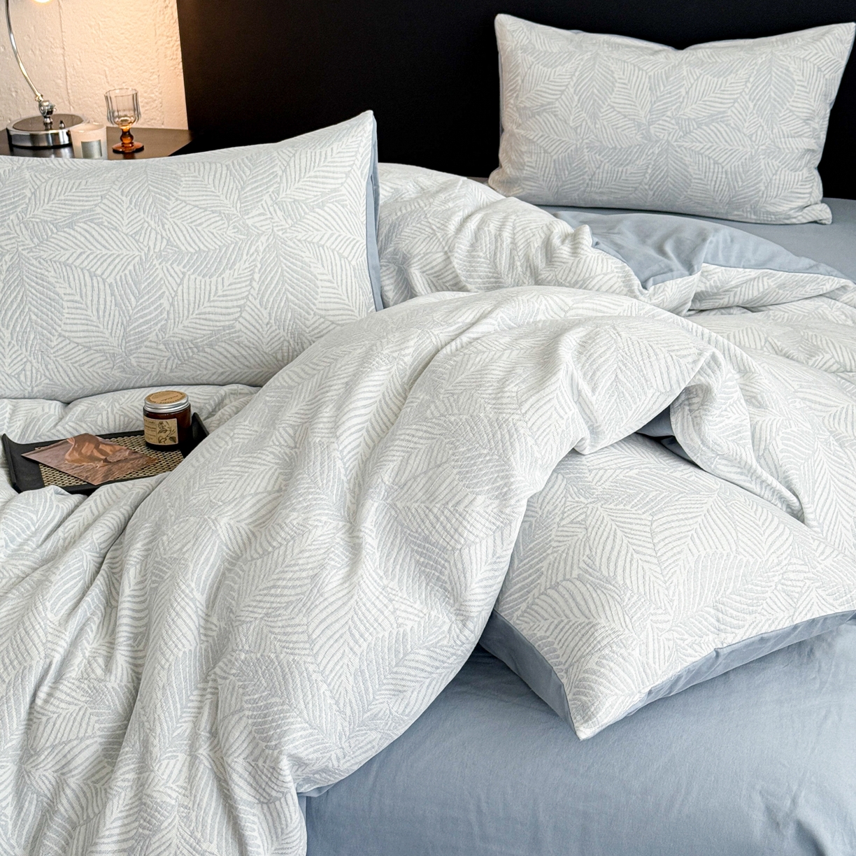 91家纺网 家纺一手货源 找家纺 眠博士 2025新款60s长绒棉纯棉提花磨毛四件套 提花磨毛套件-枫叶蓝