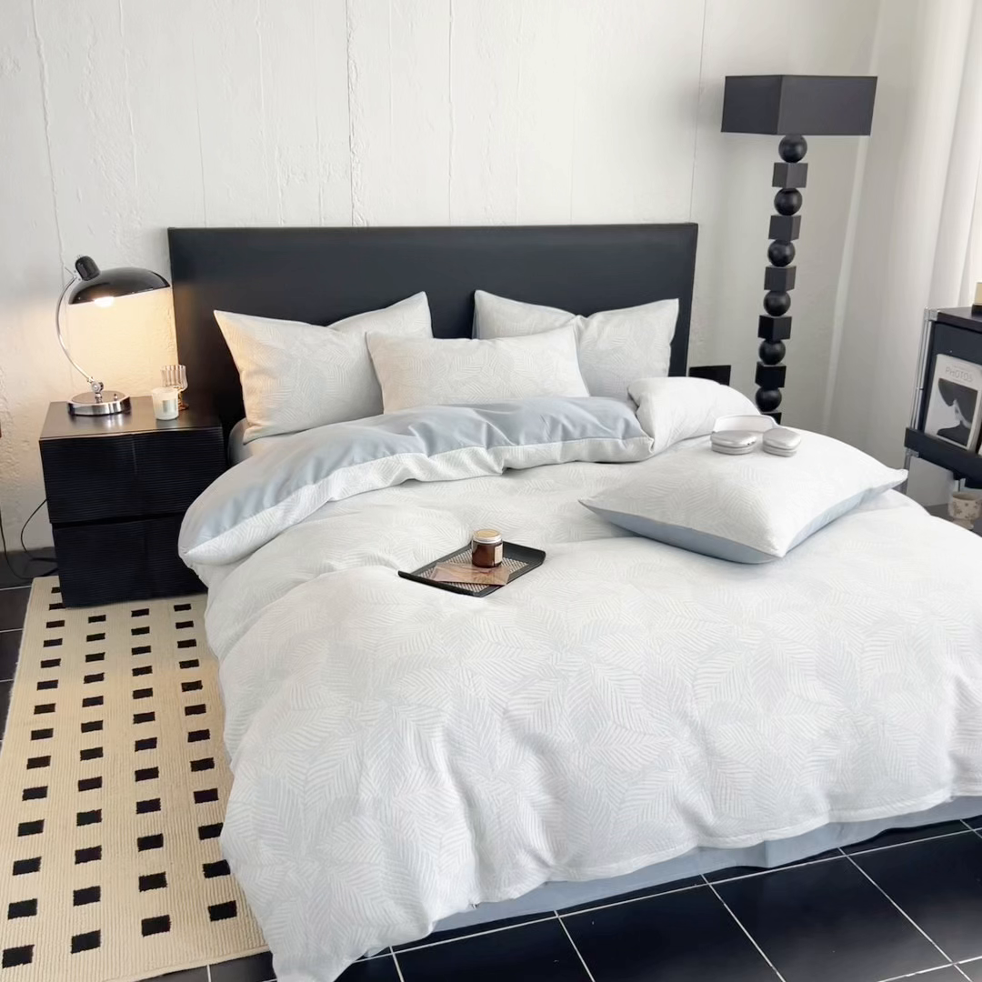 91家纺网 家纺一手货源 找家纺 眠博士 2025新款60s长绒棉纯棉提花磨毛四件套 提花磨毛套件-枫叶蓝