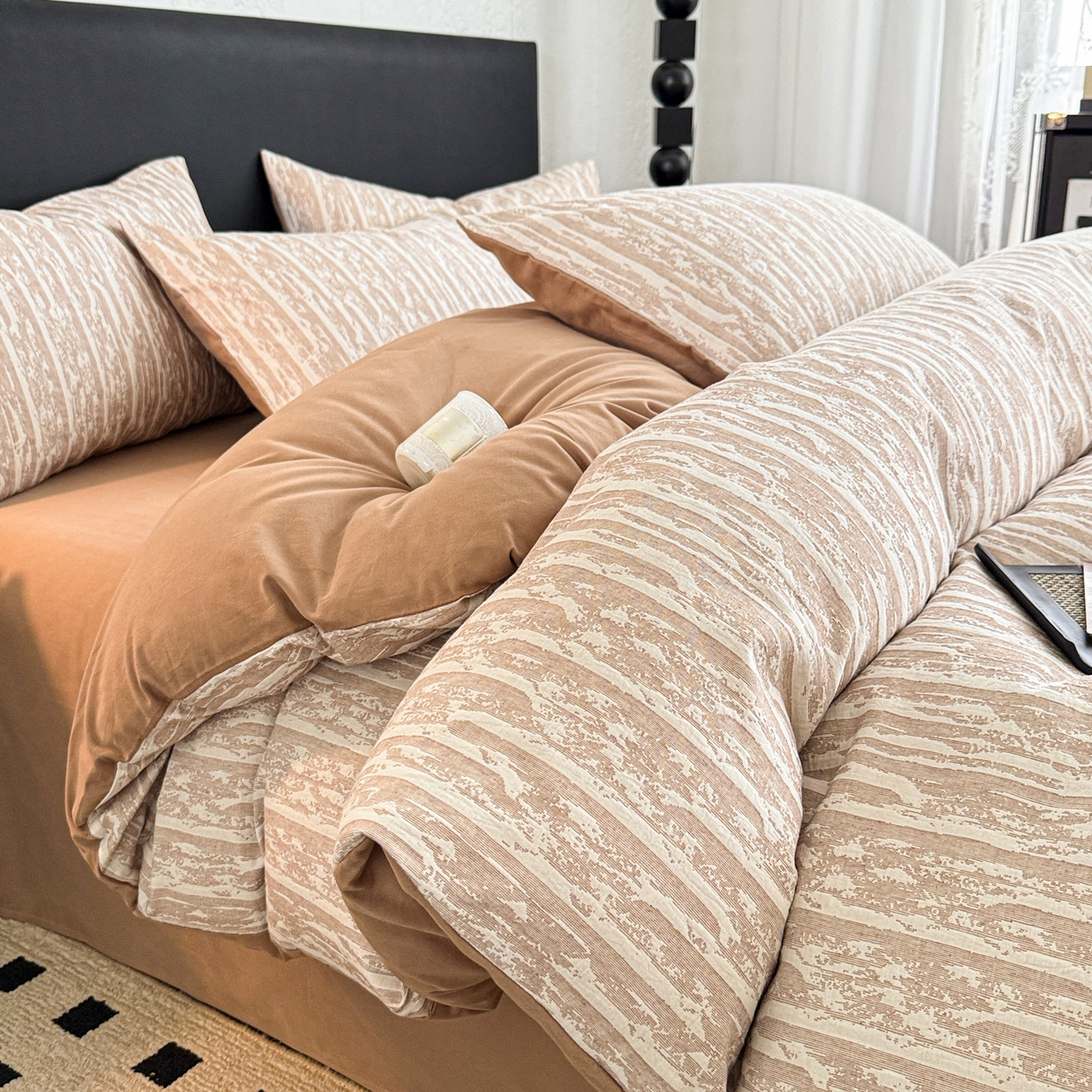 91家纺网 家纺一手货源 找家纺 眠博士 2025新款60s长绒棉纯棉提花磨毛四件套 提花磨毛套件-流光卡其