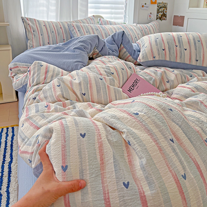 91家纺网 家纺一手货源 找家纺 一比一 2026新款云感皱皱双层纱四件套-简单款 蓝爱心