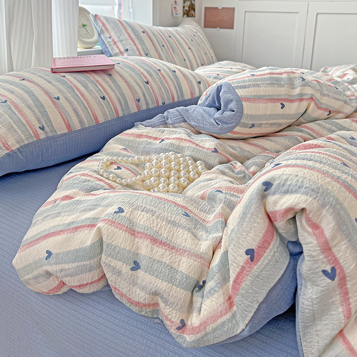 91家纺网 家纺一手货源 找家纺 一比一 2026新款云感皱皱双层纱四件套-简单款 蓝爱心