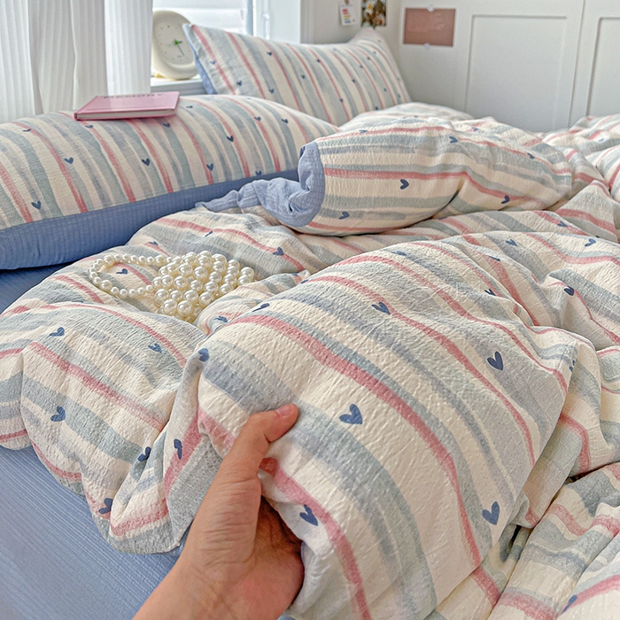 91家纺网 家纺一手货源 找家纺 一比一 2026新款云感皱皱双层纱四件套-简单款 蓝爱心