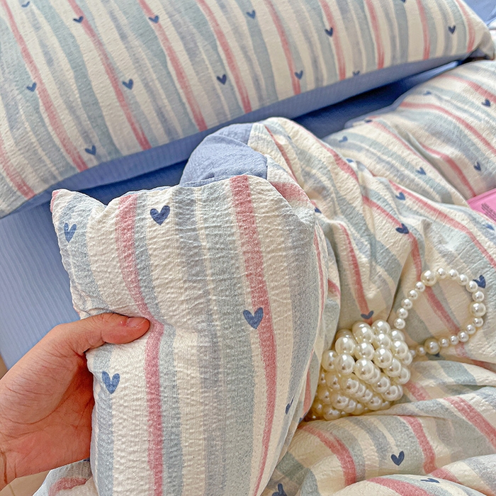 91家纺网 家纺一手货源 找家纺 一比一 2026新款云感皱皱双层纱四件套-简单款 蓝爱心