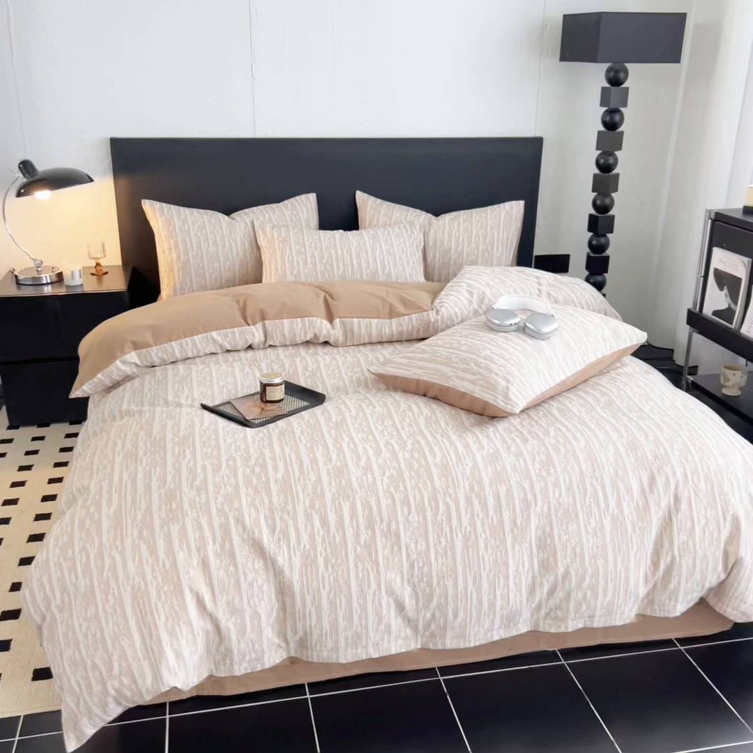 91家纺网 家纺一手货源 找家纺 眠博士 2025新款60s长绒棉纯棉提花磨毛四件套 提花磨毛套件-流光卡其