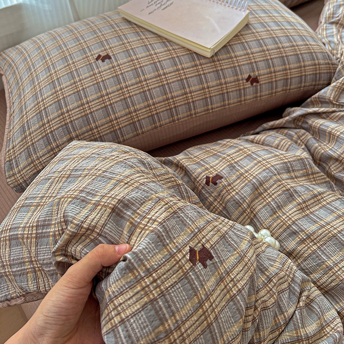 91家纺网 家纺一手货源 找家纺 一比一 2026新款云感皱皱双层纱四件套-简单款 塞西咖