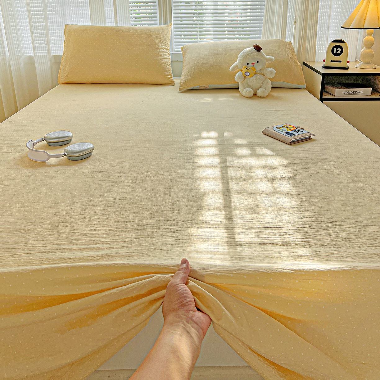 91家纺网 家纺一手货源 找家纺 格真 2025新款A类云感木棉皱皱双层纱床单单床单床单单品床单三件套 波点-奶油黄