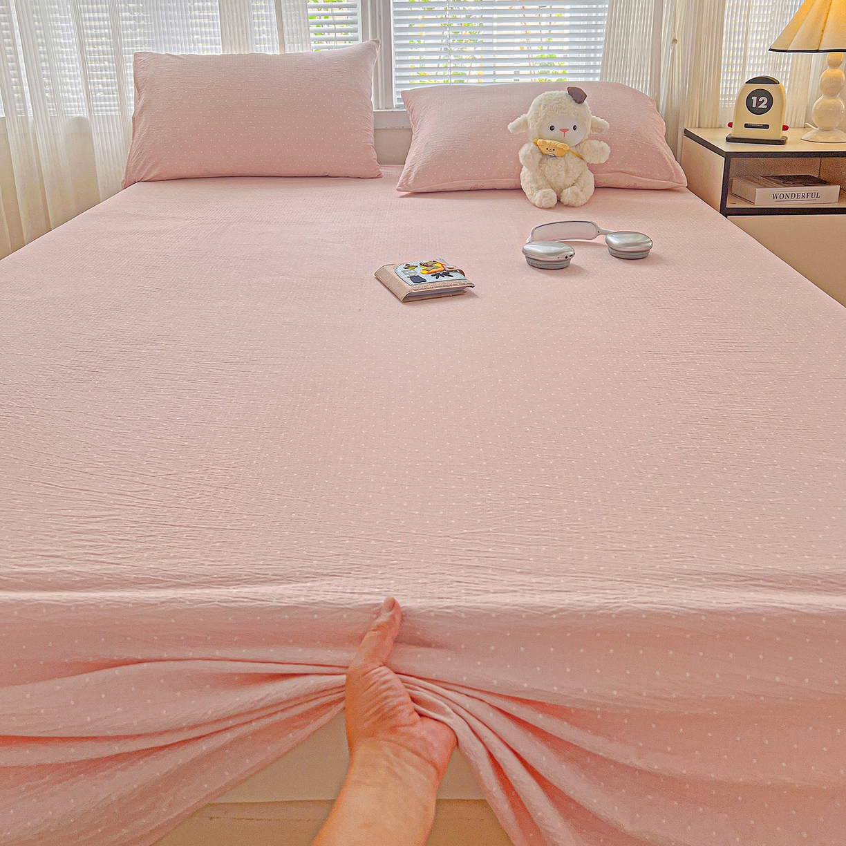 91家纺网 家纺一手货源 找家纺 格真 2025新款A类云感木棉皱皱双层纱床单单床单床单单品床单三件套 波点-蔷薇粉