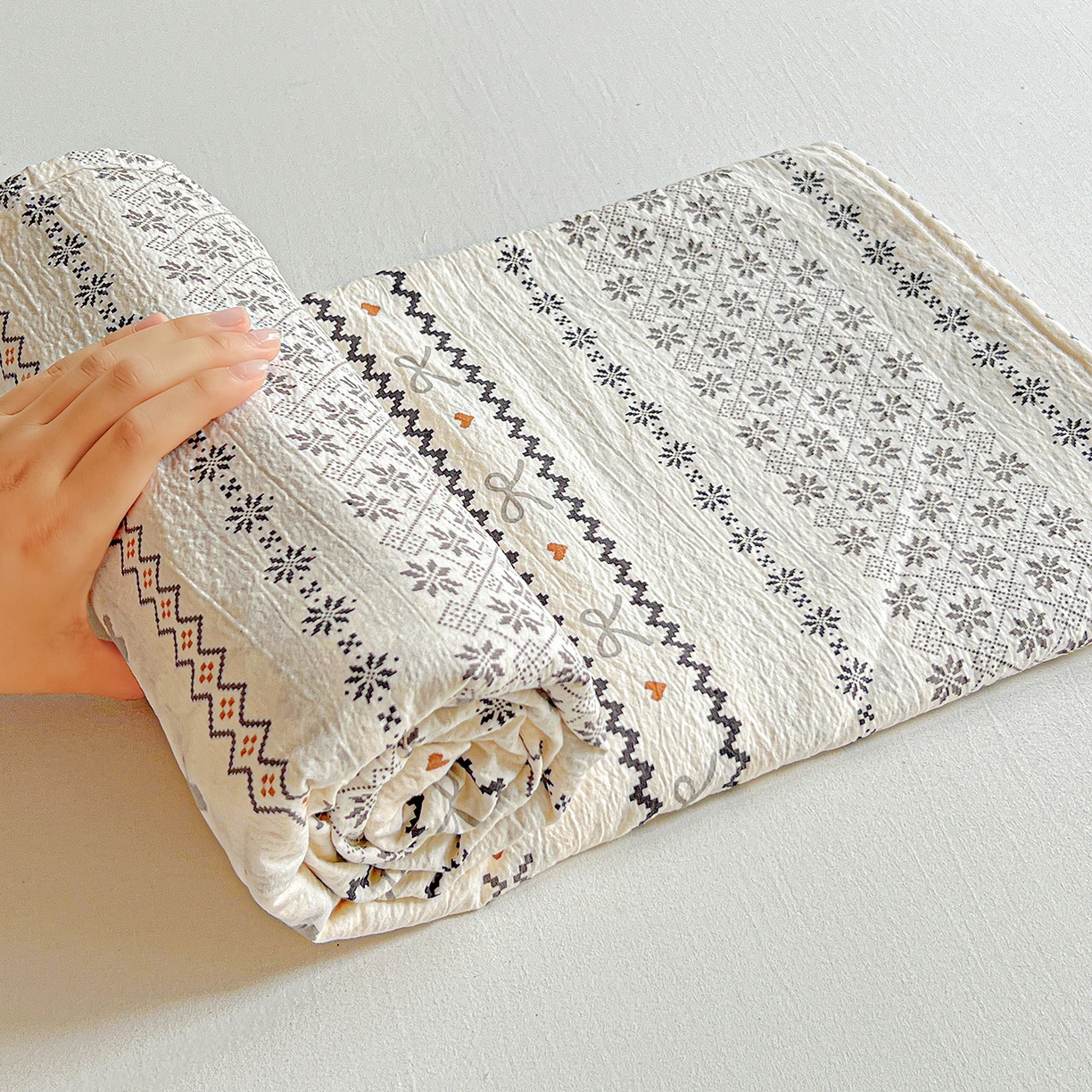 91家纺网 家纺一手货源 找家纺 格真 2025新款A类云感木棉皱皱双层纱床单单床单床单单品床单三件套 波西米亚