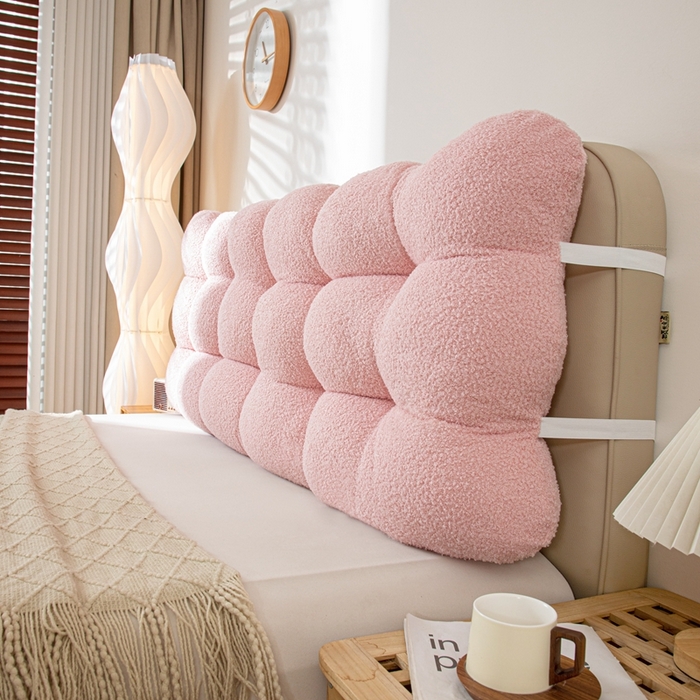 91家纺网 家纺一手货源 找家纺 沐沐家纺 2026新款泰迪绒小雪球床头靠背 小雪球-粉色