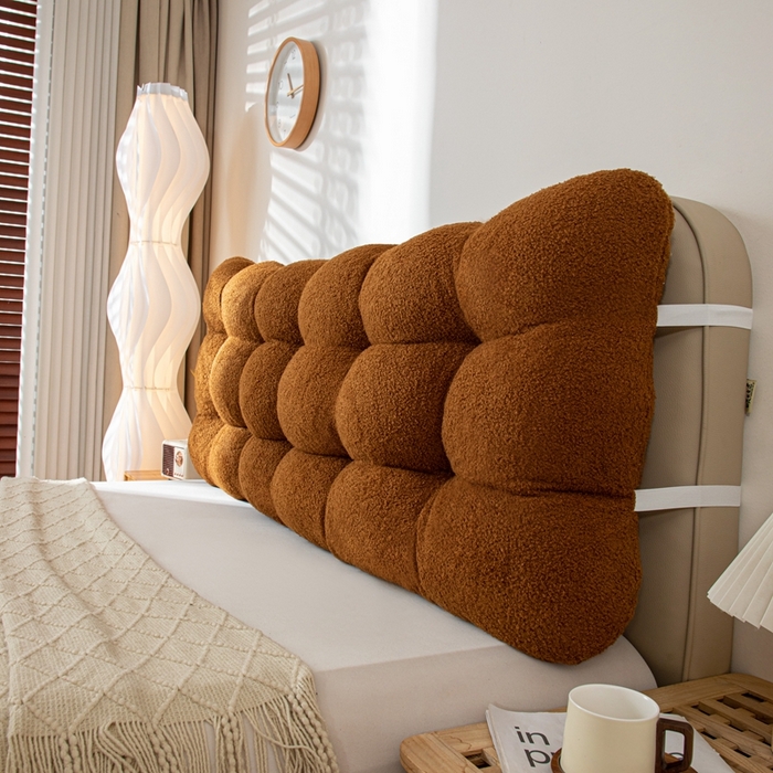 91家纺网 家纺一手货源 找家纺 沐沐家纺 2026新款泰迪绒小雪球床头靠背 小雪球-咖啡