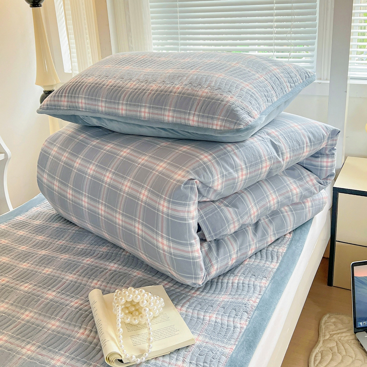 91家纺网 家纺一手货源 找家纺 （总）乐野家居 2025新款开学季 A类全棉水洗棉+宝宝绒学生床盖三件套（多功能被套）